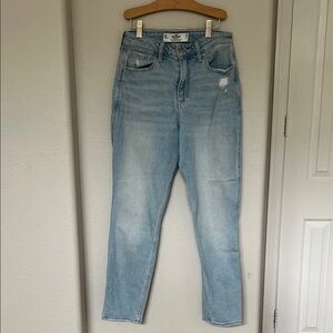 Hollister Women's High Rise Mom Jeans in Light Blue